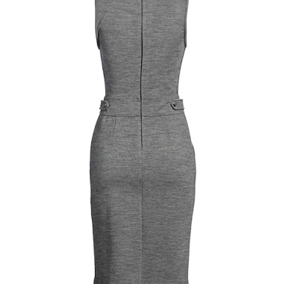 MaxMara Elegant Gray Sleeveless Midi Dress - Picture 2 of 11